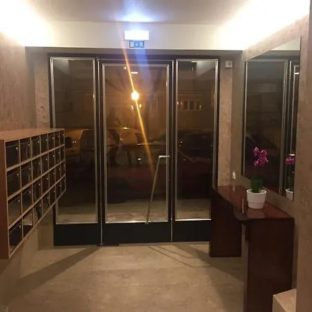 Park Avenue Vieira *